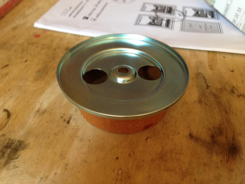 Datei:02Filter und Beruhigungsplatte.jpg